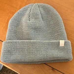 NWOT Vuori beanie